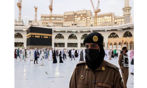 For the first time, Saudi women stand guard in Mecca during haj