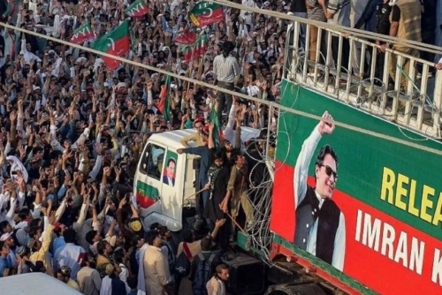 5,000 march in Pakistan demanding release of jailed Imran Khan