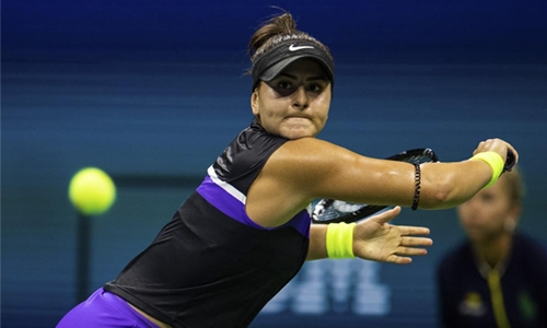 Andreescu rallies to semis Andreescu rallies to semis