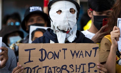 Protests rock Myanmar for fifth day, West condemns security response Protests rock Myanmar for fifth day, West condemns security response