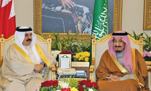 Warm welcome to King in Riyadh for summit