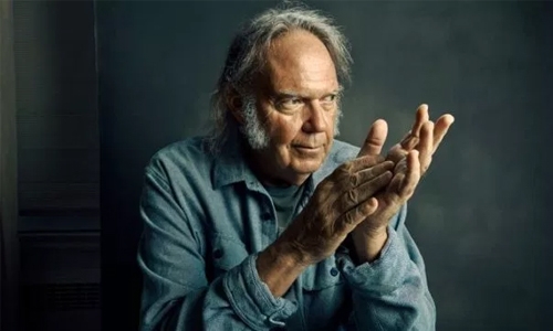Neil Young slams Trump over California wildfire