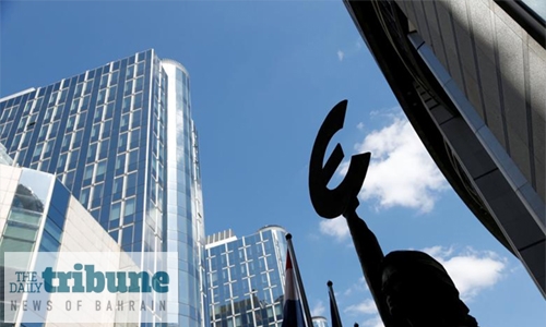 Weak bank profits a stability risk for euro zone: ECB