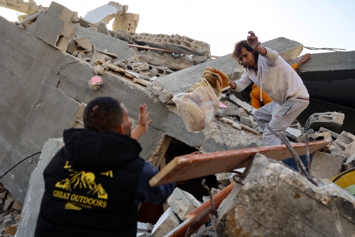 Gaza truce talks in Cairo as heavy fighting rages