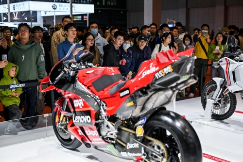 Chinese EV dominance hastens end of petrol engine era