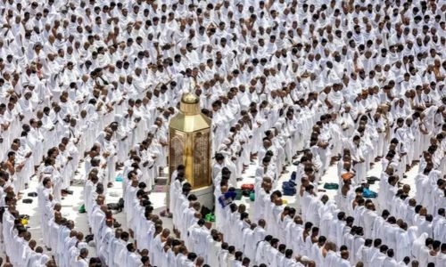 Do not bring large sums of cash, Saudi Arabia advises Umrah pilgrims