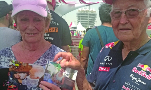 Spectacular long queues for up close and personal experience Spectacular long queues for up close and personal experience