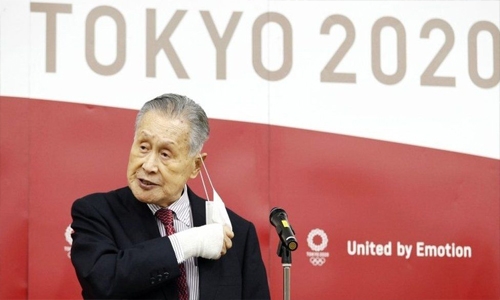Tokyo Olympics chief Yoshiro Mori 'sorry' for saying women talk too much at meetings