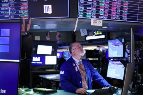 Stocks advance, oil falls as traders eye US-Iran ceasefire
