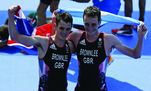 Alistair Brownlee beats bro in Rio triathlon Alistair Brownlee beats bro in Rio triathlon