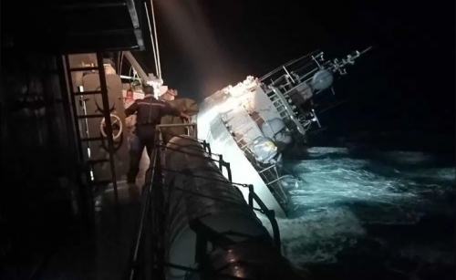 Thai navy searching for 31 sailors in water after ship sank Thai navy searching for 31 sailors in water after ship sank