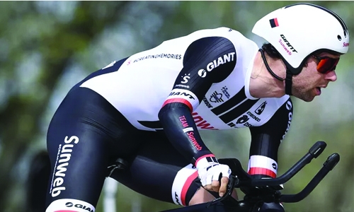 Michael Matthews wins Prologue