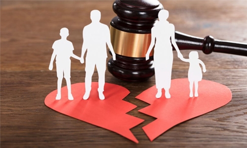 Egyptian woman divorces Bahraini hubby, returns 23 fils ‘got in dowry’ 