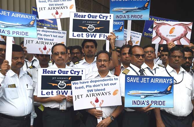 Etihad submits bids for India’s Jet Airways