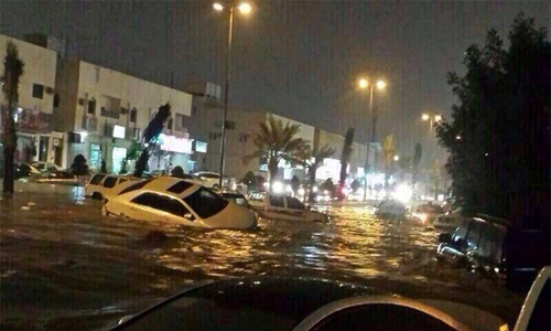 Schools to remain closed today as heavy rain hits Riyadh
