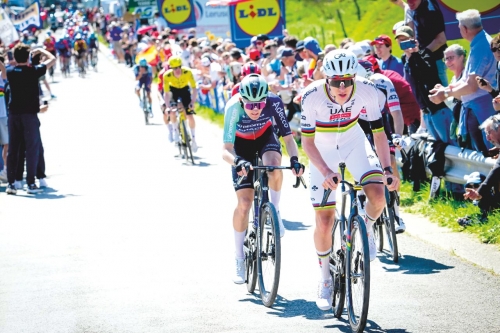 Pogacar cracks teen Seixas to win 4th Liege-Bastogne-Liege