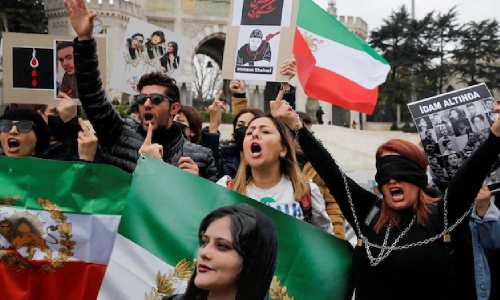 Two Iranian teenagers face death penalty