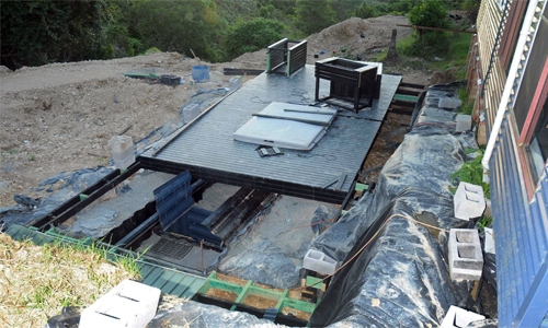 Australia police find locked-up boy in drug raid Australia police find locked-up boy in drug raid