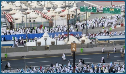 Pilgrims Carry Out Stoning Ritual at Jamrat Al Aqaba in Mina Pilgrims Carry Out Stoning Ritual at Jamrat Al Aqaba in Mina