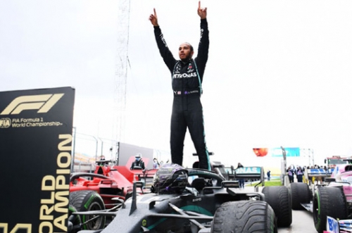 Lewis Hamilton equals Michael Schumacher's record