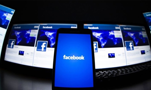 Brazil arrests Facebook executive in row over police access to data