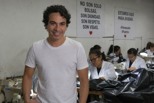 Venezuelan Fashion House Turns to Making Body Bags After Deadly Quakes Venezuelan Fashion House Turns to Making Body Bags After Deadly Quakes