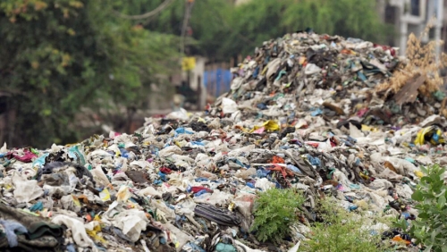 Ban on single-use plastic kicks in India, Rs100,000 fine for violations Ban on single-use plastic kicks in India, Rs100,000 fine for violations