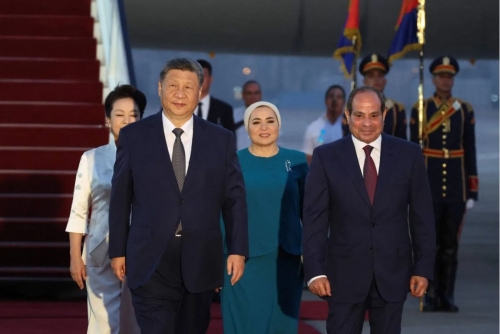 Xi Jinping Arrives in Egypt to Strengthen Ties Amid Regional War