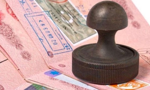 Oman approves question barring family visa for expats