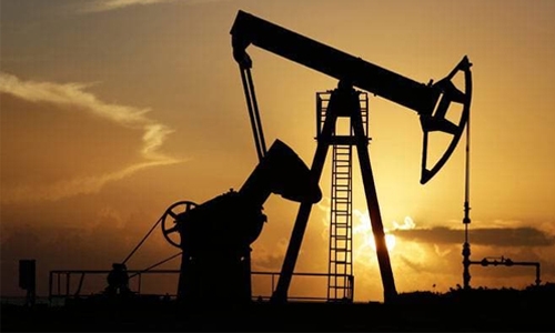 Oil falls almost 2pc on weaker demand, rising US inventories Oil falls almost 2pc on weaker demand, rising US inventories
