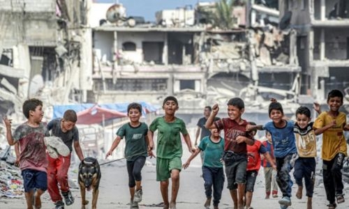 Palestinians flee battles as mediators push for truce deal