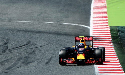 Verstappen tops testing in Spain