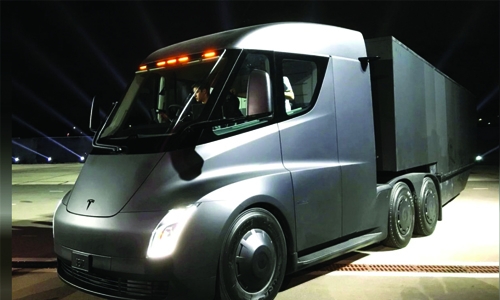 UPS pre-orders Tesla’s 125 electric semi-trucks