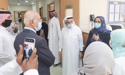 Upgrading Bahrain's health services top priority: Shaikh Mohammed 