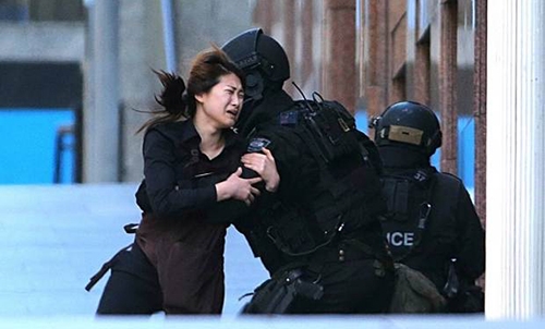 Senior British police to review Sydney cafe siege response Senior British police to review Sydney cafe siege response