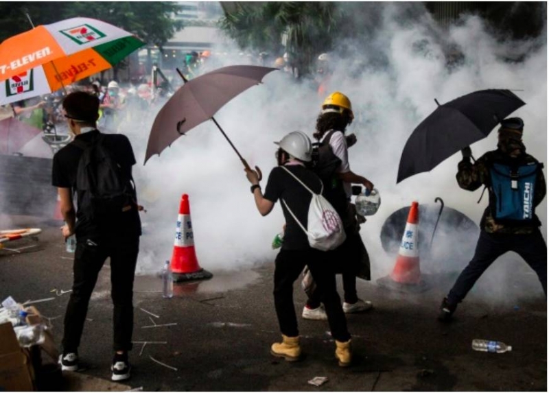 Hong Kong govt suspends divisive extradition bill