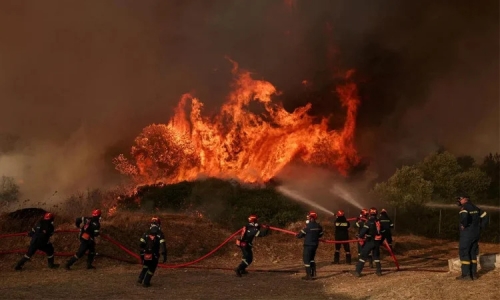 New Wildfire Erupts Near Athens as Strong Winds Fuel Flames New Wildfire Erupts Near Athens as Strong Winds Fuel Flames