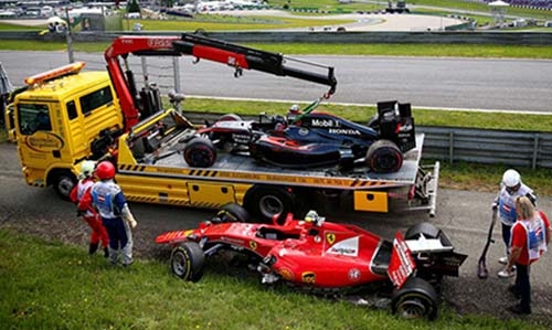 Raikkonen escapes punishment after crash Raikkonen escapes punishment after crash