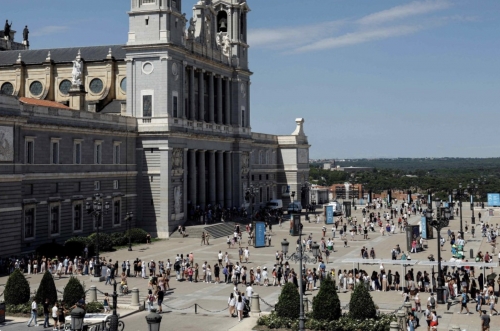 Spain Plans to Legalise 500,000 Undocumented Migrants Spain Plans to Legalise 500,000 Undocumented Migrants