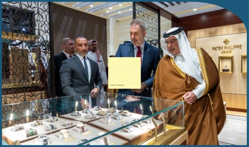 Príncipe herdeiro patrocinará exposições árabes de joias e perfumes.