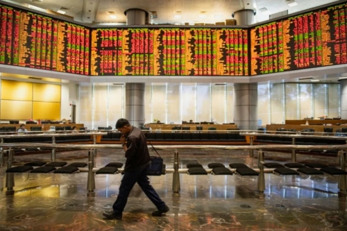 Stocks mostly rise as beaten-down tech stocks enjoy bounce Stocks mostly rise as beaten-down tech stocks enjoy bounce