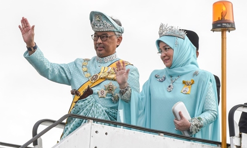 Malaysia enthrones new king