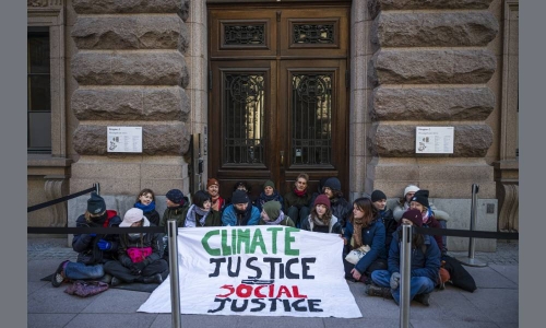 Youths having to grow up 'too quickly' amid climate fears: Thunberg Youths having to grow up 'too quickly' amid climate fears: Thunberg