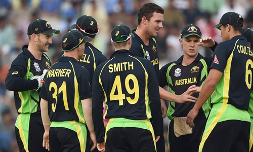 Australia post 293-6 in 3rd ODI against India