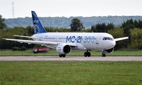 Russia aims high with new passenger plane Russia aims high with new passenger plane