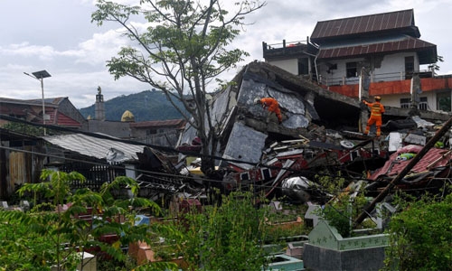 Death toll from Indonesia's Sulawesi quake rises to 62