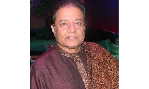 ‘Bhajan Samrat’ enthuses fans, takes them on nostalgic journey