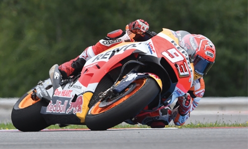Cool-headed  Marquez  at the double 