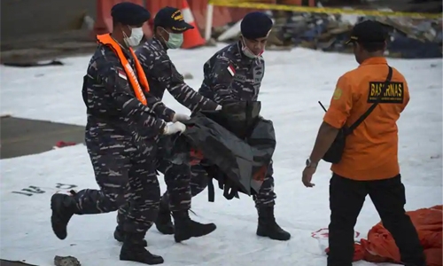 Search teams recover seats, wheels from jet Search teams recover seats, wheels from jet