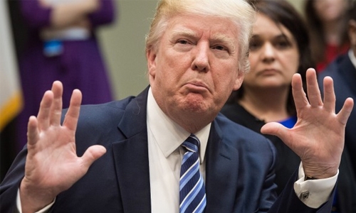 Dollar under pressure on Trump troubles Dollar under pressure on Trump troubles